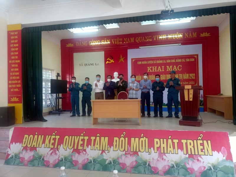 Xã Quảng La khai mạc huấn luyện Quân sự - Giáo dục chính trị năm 2022