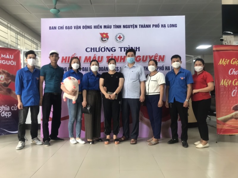  Đoàn thanh niên xã Quảng La hiến máu tình nguyện chào mừng Đại hội Đại biểu Đoàn TNCS HCM TP Hạ Long lần thứ II, nhiệm kỳ 2022- 2027